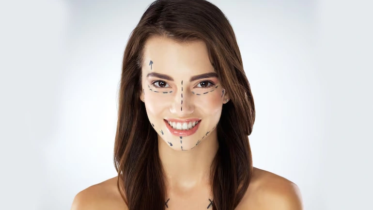 Facelift: Surgical vs. Non-Surgical Treatment Options Explained